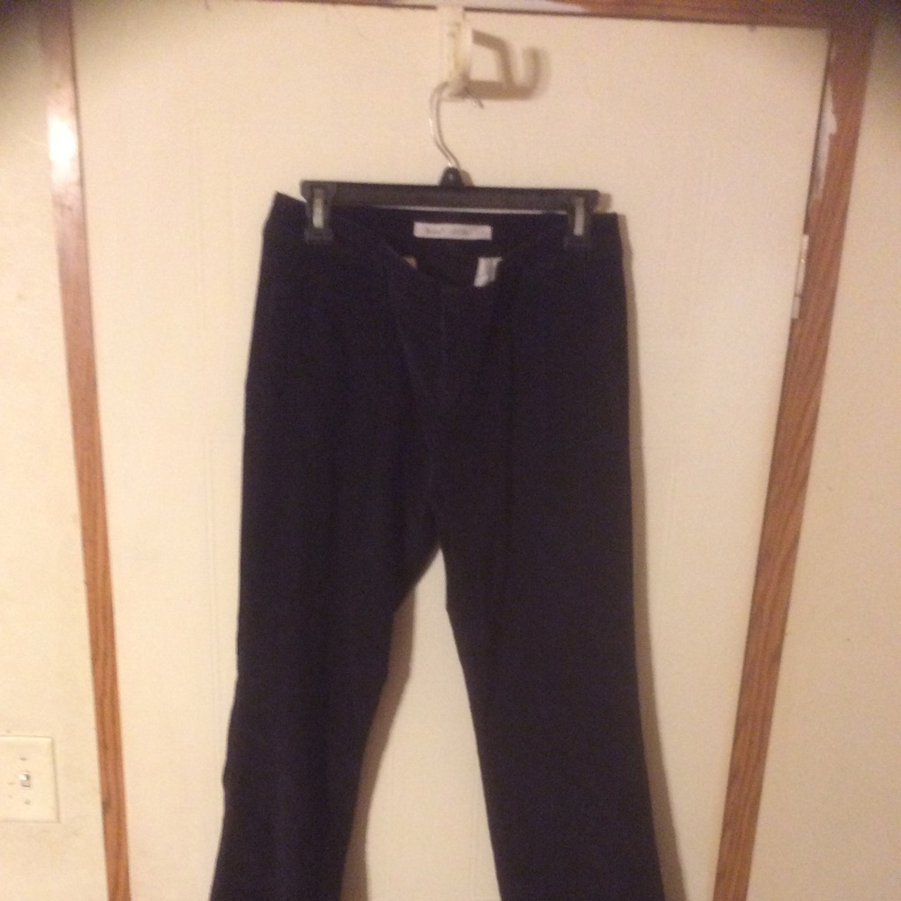 Woolrich size 4 black cordorouy textured pants
